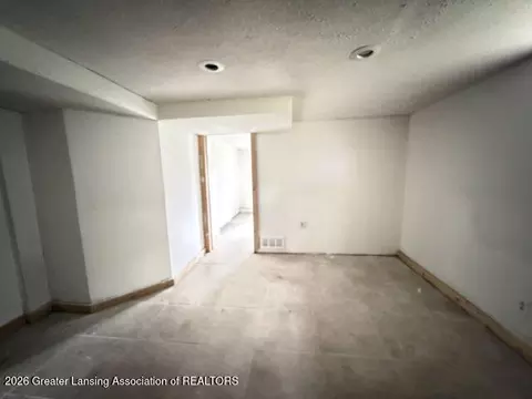 Bedroom - 612 Andrew Ave, Jackson, MI 49202 photo 4 of 5