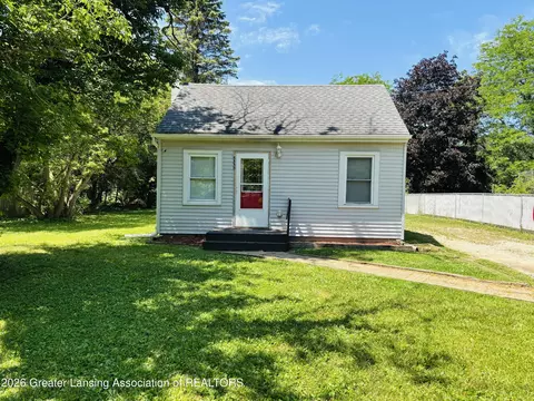 5330 Starr Ave, Lansing, MI 48911
