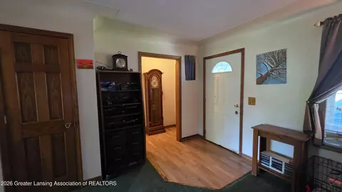Entry Way - 5588 Marsh Rd, Haslett, MI 48840 photo 2 of 4
