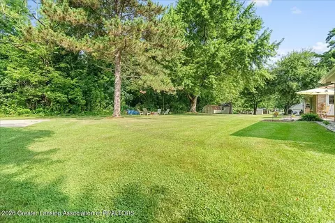 Exterior - 6731 W Galway Cir, Dimondale, MI 48821 photo 4 of 9