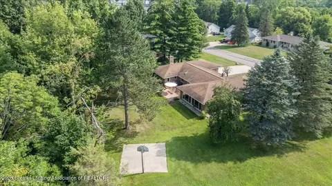 View/Area - 6731 W Galway Cir, Dimondale, MI 48821 photo 2 of 8