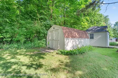 Exterior - 6731 W Galway Cir, Dimondale, MI 48821 photo 9 of 9