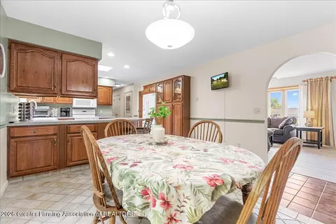 Dining - 6731 W Galway Cir, Dimondale, MI 48821 photo 2 of 2