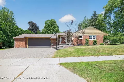 876 Riverside Dr, Portland, MI 48875
