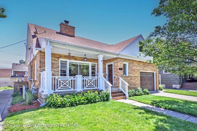 524 Bartlett St, Lansing, MI 48915