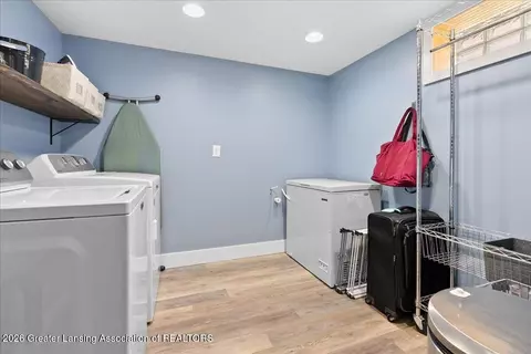 205 W Herbison Rd, Dewitt, MI 48820 photo 22