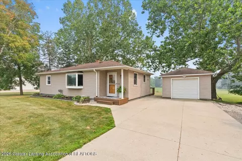 205 W Herbison Rd, Dewitt, MI 48820 photo 3