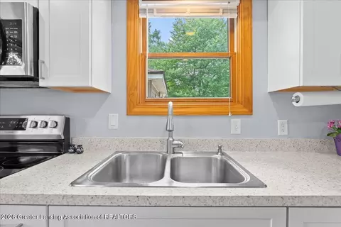 205 W Herbison Rd, Dewitt, MI 48820 photo 12