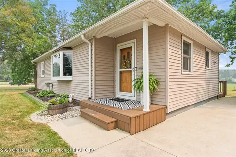 205 W Herbison Rd, Dewitt, MI 48820 photo 5