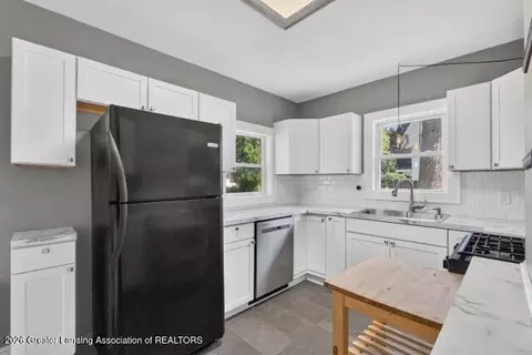 733 Loomis St, Jackson, MI 49202 photo 13