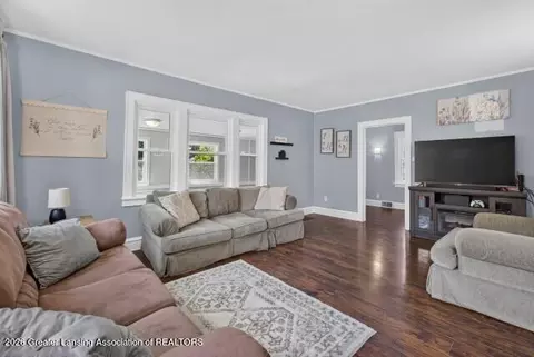 733 Loomis St, Jackson, MI 49202 photo 7