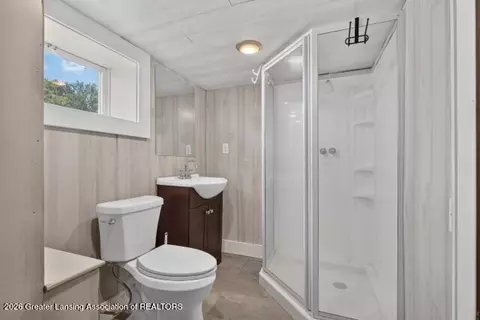 733 Loomis St, Jackson, MI 49202 photo 29