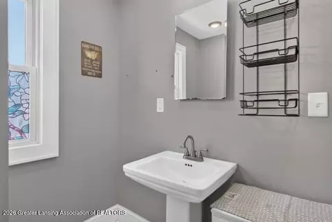 733 Loomis St, Jackson, MI 49202 photo 30
