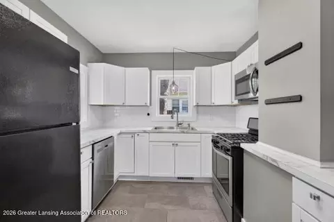 733 Loomis St, Jackson, MI 49202 photo 12
