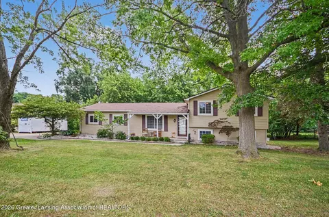 3646 Dill Dr, Waterford, MI 48329