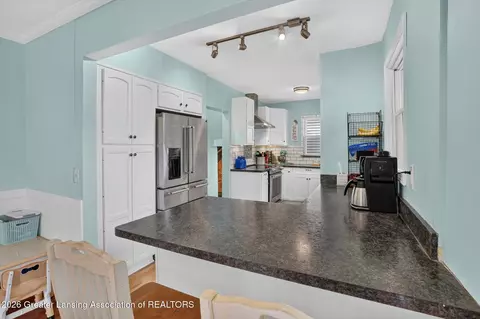 Kitchen - 908 Britten Ave, Lansing, MI 48910 photo 6 of 6