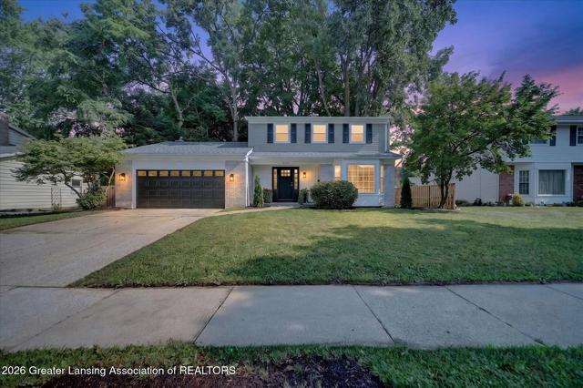 2225 Montego Dr, Lansing, MI 48912