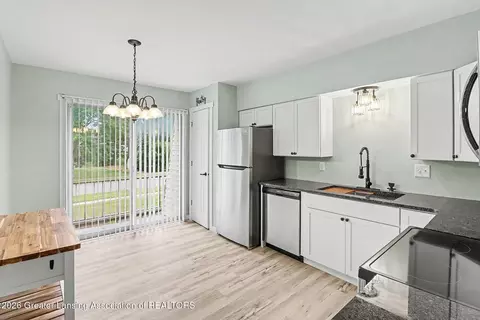 Kitchen - 4641 Gull Rd #61, Lansing, MI 48917 photo 2 of 2