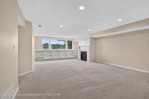 Living - 15254 Classic Dr, Bath, MI 48808 photo 2 of 2