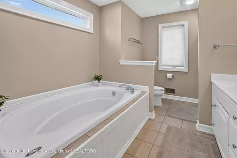 Bath - 15254 Classic Dr, Bath, MI 48808 photo 1 of 2