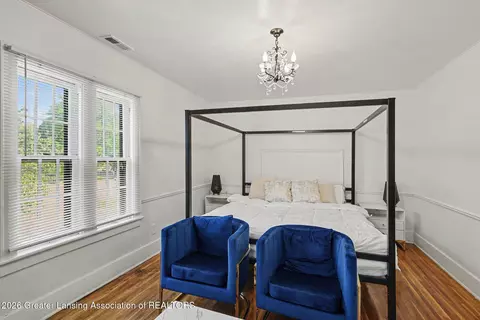 Bedroom - 405 Everett Dr, Lansing, MI 48915 photo 1 of 6