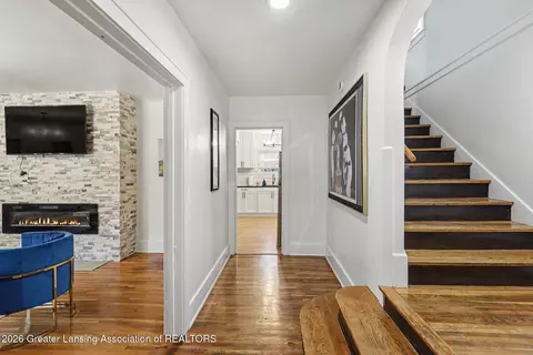 Entry Way - 405 Everett Dr, Lansing, MI 48915 photo 1 of 1
