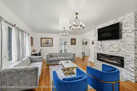 Living - 405 Everett Dr, Lansing, MI 48915 photo 1 of 1