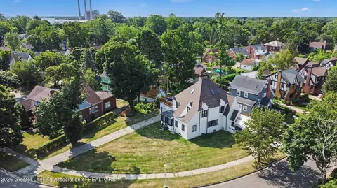 View/Area - 405 Everett Dr, Lansing, MI 48915 photo 1 of 2