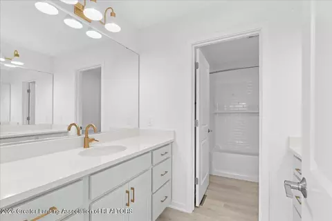 Bath - 3535 Stanwood Dr, Dewitt, MI 48820 photo 2 of 12