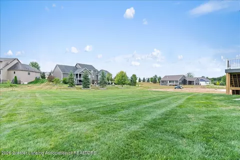 Exterior - 3535 Stanwood Dr, Dewitt, MI 48820 photo 13 of 13