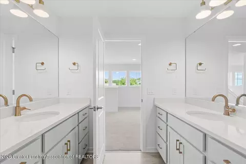 Bath - 3535 Stanwood Dr, Dewitt, MI 48820 photo 4 of 12