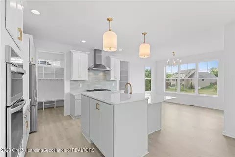 Kitchen - 3535 Stanwood Dr, Dewitt, MI 48820 photo 3 of 7