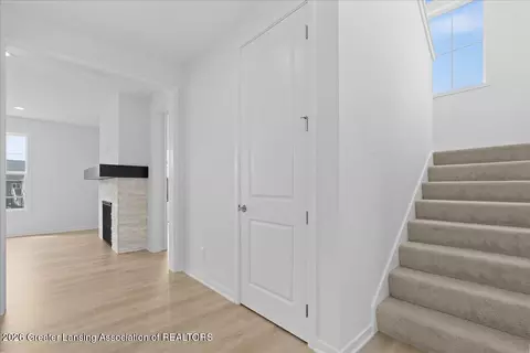 Entry Way - 3535 Stanwood Dr, Dewitt, MI 48820 photo 2 of 8