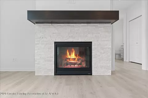 Living - 3535 Stanwood Dr, Dewitt, MI 48820 photo 4 of 6