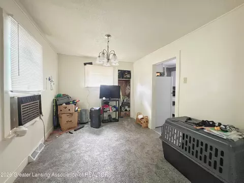 Living - 708 Orange, Jackson, MI 49202 photo 4 of 4