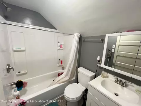Bath - 708 Orange, Jackson, MI 49202 photo 1 of 1
