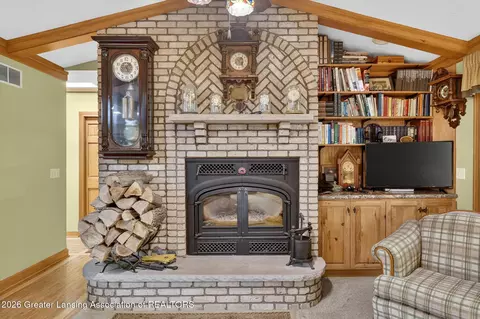 Living - 12674 Sunsdown Ln, Sunfield, MI 48890 photo 3 of 4