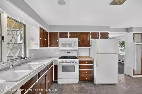 Kitchen - 128 E Orchard St, Perry, MI 48872 photo 1 of 6