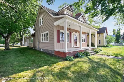 Exterior - 128 E Orchard St, Perry, MI 48872 photo 4 of 15