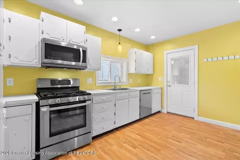 Kitchen - 4885 W Locke Rd, Perry, MI 48872 photo 1 of 5
