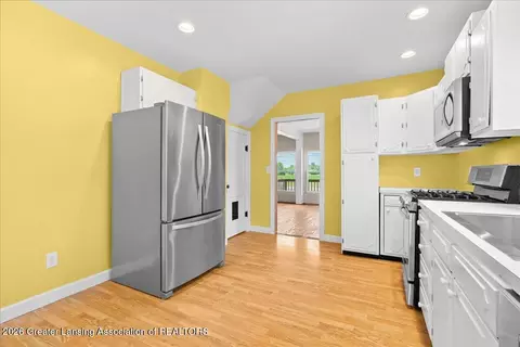 Kitchen - 4885 W Locke Rd, Perry, MI 48872 photo 3 of 5