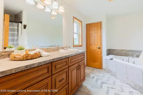 5795 E Centerline Rd, Saint Johns, MI 48879 photo 30
