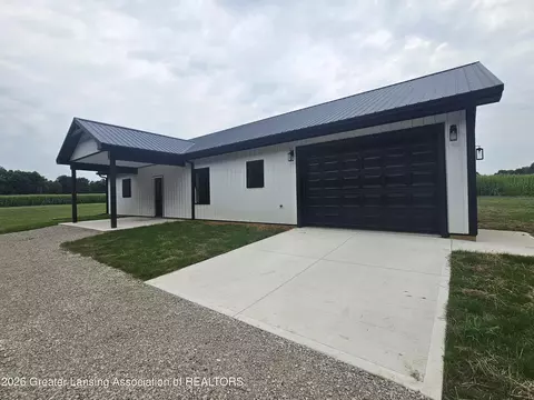 5098 Cooper Rd, Leslie, MI 49251