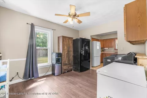 Entry Way - 2016 S Aurelius Rd, Mason, MI 48854 photo 2 of 8