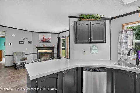 Kitchen - 13998 Center Rd, Bath, MI 48808 photo 4 of 5