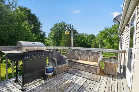 Exterior - 13998 Center Rd, Bath, MI 48808 photo 1 of 6