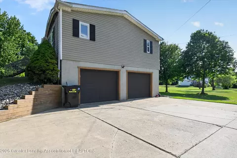 Exterior - 13998 Center Rd, Bath, MI 48808 photo 6 of 6