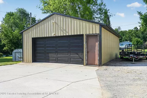 Exterior - 13998 Center Rd, Bath, MI 48808 photo 3 of 6