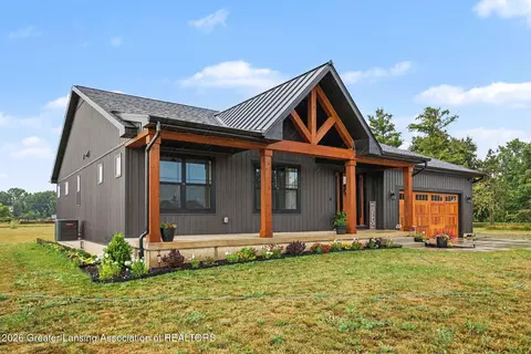 Exterior - 10933 S Wacousta Rd, Dewitt, MI 48820 photo 2 of 4