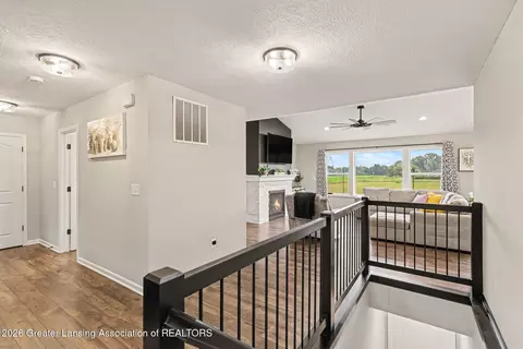 Entry Way - 10933 S Wacousta Rd, Dewitt, MI 48820 photo 4 of 5